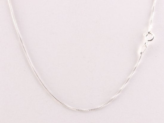 Fijne bewerkte zilveren hanger met welo opaal aan ketting afbeelding 5