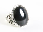 Zware bewerkte zilveren ring met onyx - maat 18 afbeelding 1