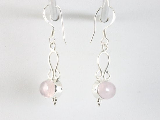 Fijne opengewerkte zilveren oorbellen met rozenkwarts afbeelding 2