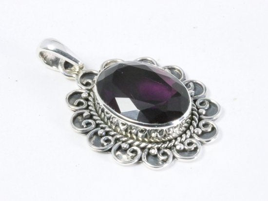 Bewerkte zilveren hanger met amethist afbeelding 2