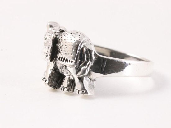 Zilveren ring met olifant afbeelding 2