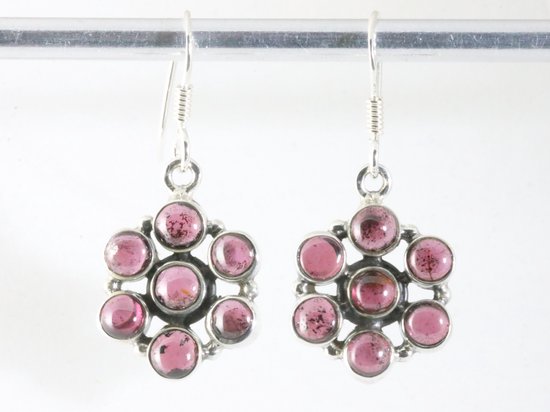 Zilveren oorbellen met granaat afbeelding 4