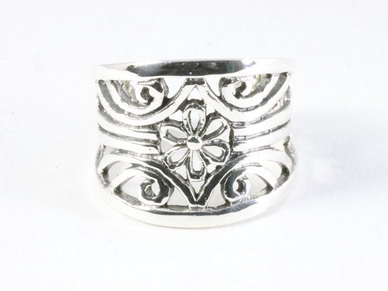 Brede opengewerkte zilveren ring met bloem afbeelding 4