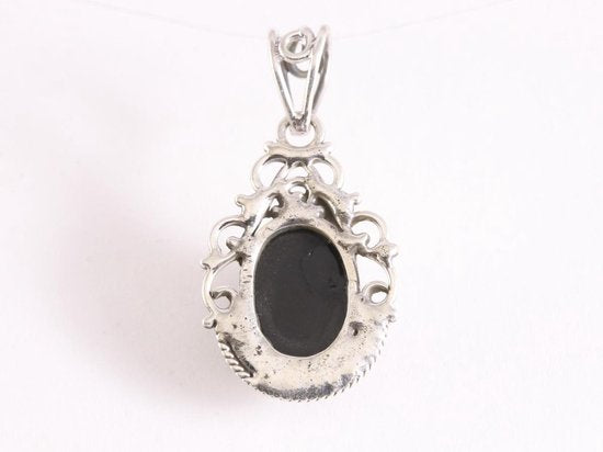 Opengewerkte zilveren hanger met onyx afbeelding 3