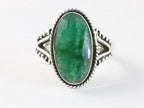 Bewerkte zilveren ring met smaragd afbeelding 4