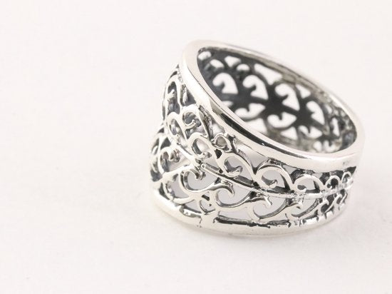 Opengewerkte zilveren ring afbeelding 2