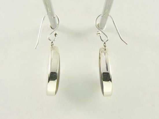 Druppelvormige zilveren oorbellen met abalone schelp afbeelding 2