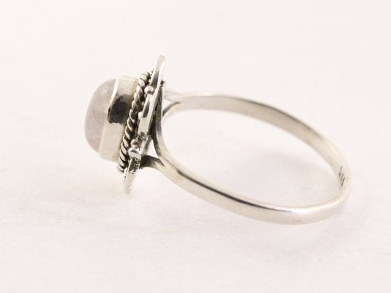 Fijne bewerkte zilveren ring met rozenkwarts afbeelding 2