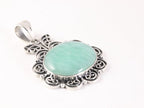 Grote opengewerkte zilveren hanger met amazoniet aan ketting afbeelding 2