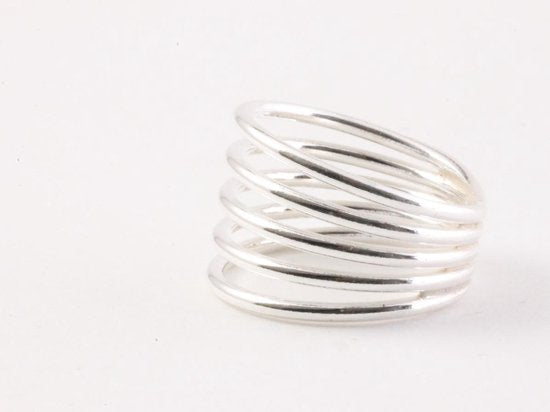Fijne opengewerkte spiraalvormige zilveren ring afbeelding 3