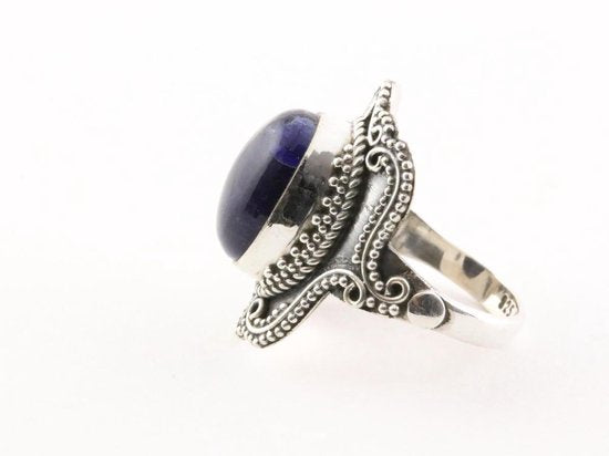 Bewerkte zilveren ring met sodaliet afbeelding 2