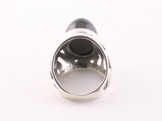Opengewerkte zilveren ring met onyx afbeelding 4