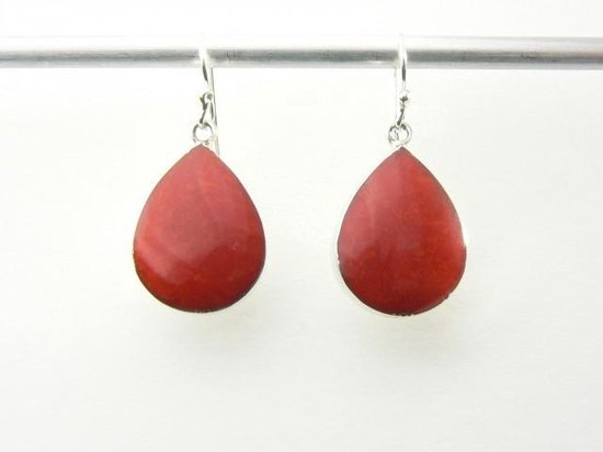 Druppelvormige zilveren oorbellen met rode koraal steen afbeelding 5