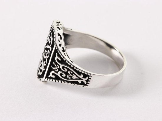 Zilveren herenring met fantasiegravering afbeelding 3