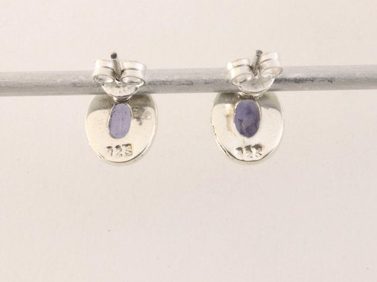 Fijne ovale zilveren oorstekers met ioliet afbeelding 3