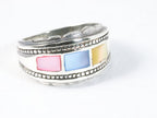 Bewerkte zilveren ring met veelkleurige schelp afbeelding 1