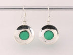 Ronde bewerkte zilveren oorbellen met groene onyx afbeelding 3