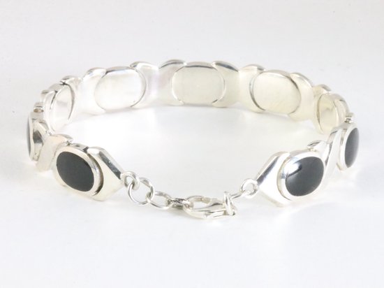 Zware hoogglans zilveren armband met onyx afbeelding 3