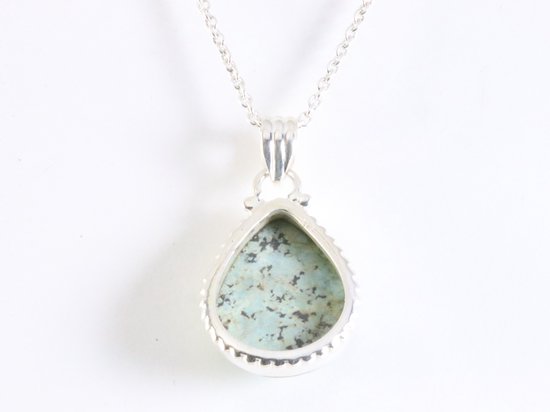 Bewerkte druppelvormige zilveren hanger met Noorse groene turkoois aan ketting afbeelding 3