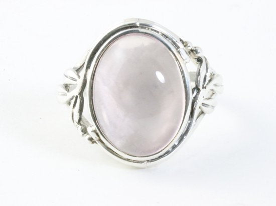 Opengewerkte zilveren ring met rozenkwarts afbeelding 4