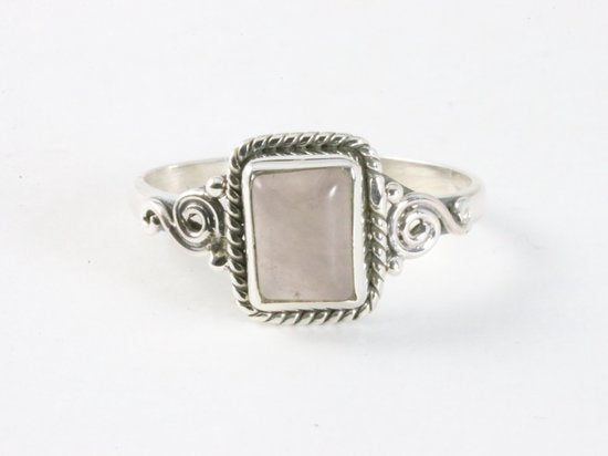 Fijne bewerkte zilveren ring met rozenkwarts afbeelding 4