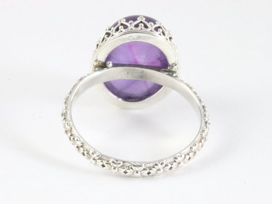 Bewerkte zilveren ring met amethist afbeelding 3