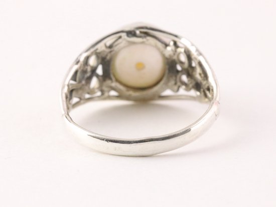 Fijne opengewerkte zilveren ring met parel afbeelding 3