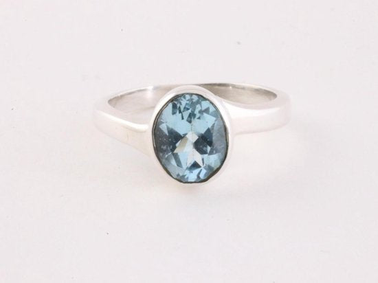 Zilveren ring met blauwe topaas afbeelding 4