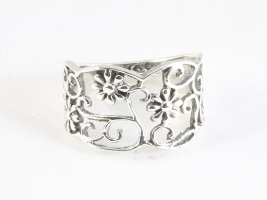 Opengewerkte zilveren ring met bloemen afbeelding 4