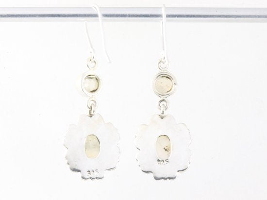 Lange bewerkte zilveren oorbellen met regenboog maansteen afbeelding 3