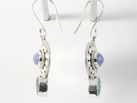 Bewerkte zilveren oorbellen met kyaniet en blauwe topaas afbeelding 2