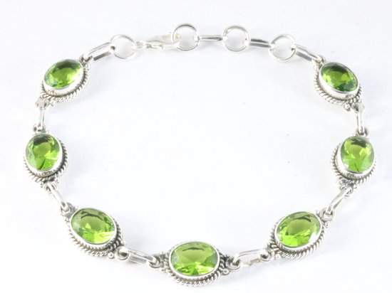 Bewerkte zilveren armband met peridoot afbeelding 1
