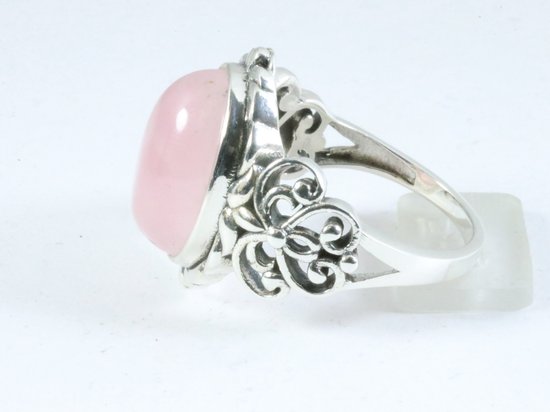 Zware bewerkte zilveren ring met rozenkwarts afbeelding 2
