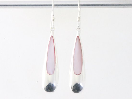 Lange druppelvormige zilveren oorbellen met roze parelmoer afbeelding 3