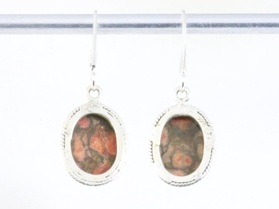 Bewerkte ovale zilveren oorbellen met rode koperturkoois afbeelding 2