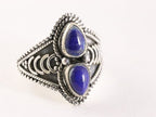 Bewerkte zilveren ring met lapis lazuli afbeelding 1