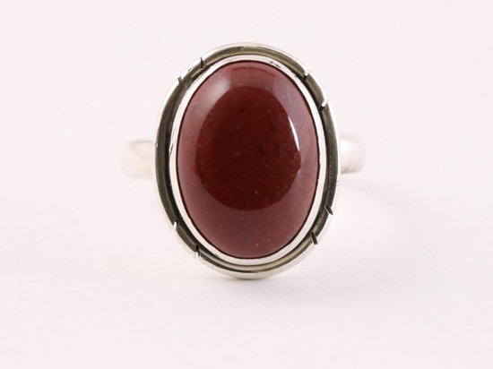 Ovale zilveren ring met rode jaspis afbeelding 4