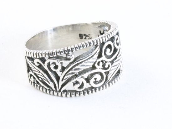 Opengewerkte zilveren ring afbeelding 1