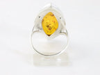 Langwerpige hoogglans zilveren ring met amber afbeelding 3