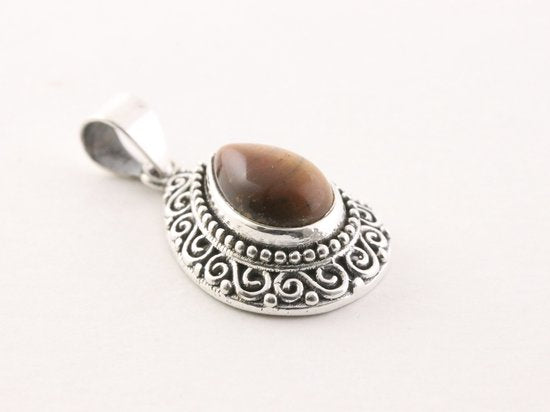 Bewerkte druppelvormige zilveren hanger met tijgeroog aan ketting afbeelding 2