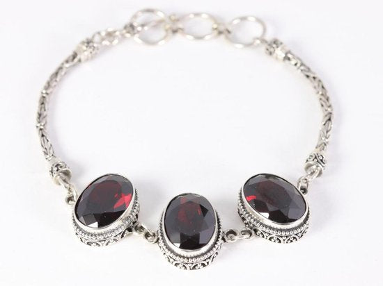 Traditionele bewerkte zilveren armband met granaat en koningsschakels afbeelding 1