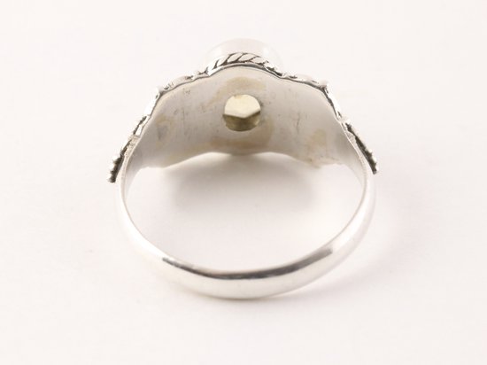 Bewerkte zilveren ring met citrien afbeelding 3