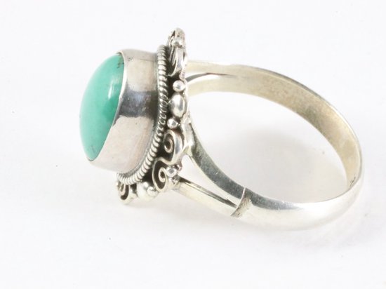 Bewerkte zilveren ring met Tibetaanse groene turkoois afbeelding 2