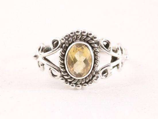 Fijne bewerkte zilveren ring met citrien afbeelding 4