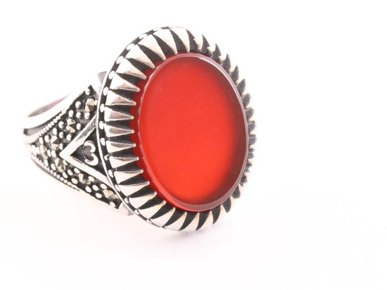 Bewerkte ovale zilveren ring met carneool en marcasiet afbeelding 1