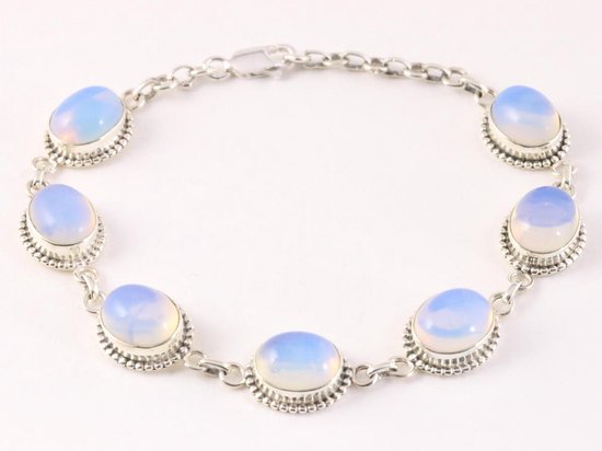 Bewerkte zilveren armband met vuuropaal afbeelding 1