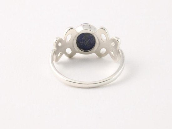 Opengewerkte zilveren ring met lapis lazuli afbeelding 4