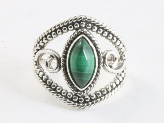 Opengewerkte zilveren ring met malachiet afbeelding 4