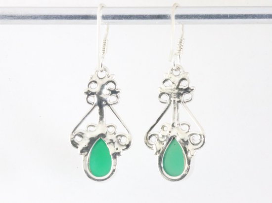 Opengewerkte zilveren oorbellen met groene onyx afbeelding 2