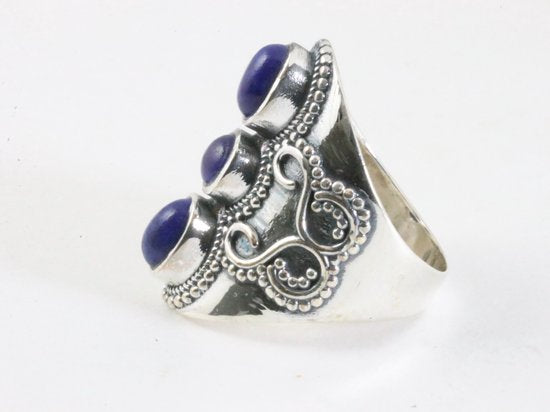 Zware bewerkte zilveren ring met 3 lapis lazuli stenen afbeelding 2